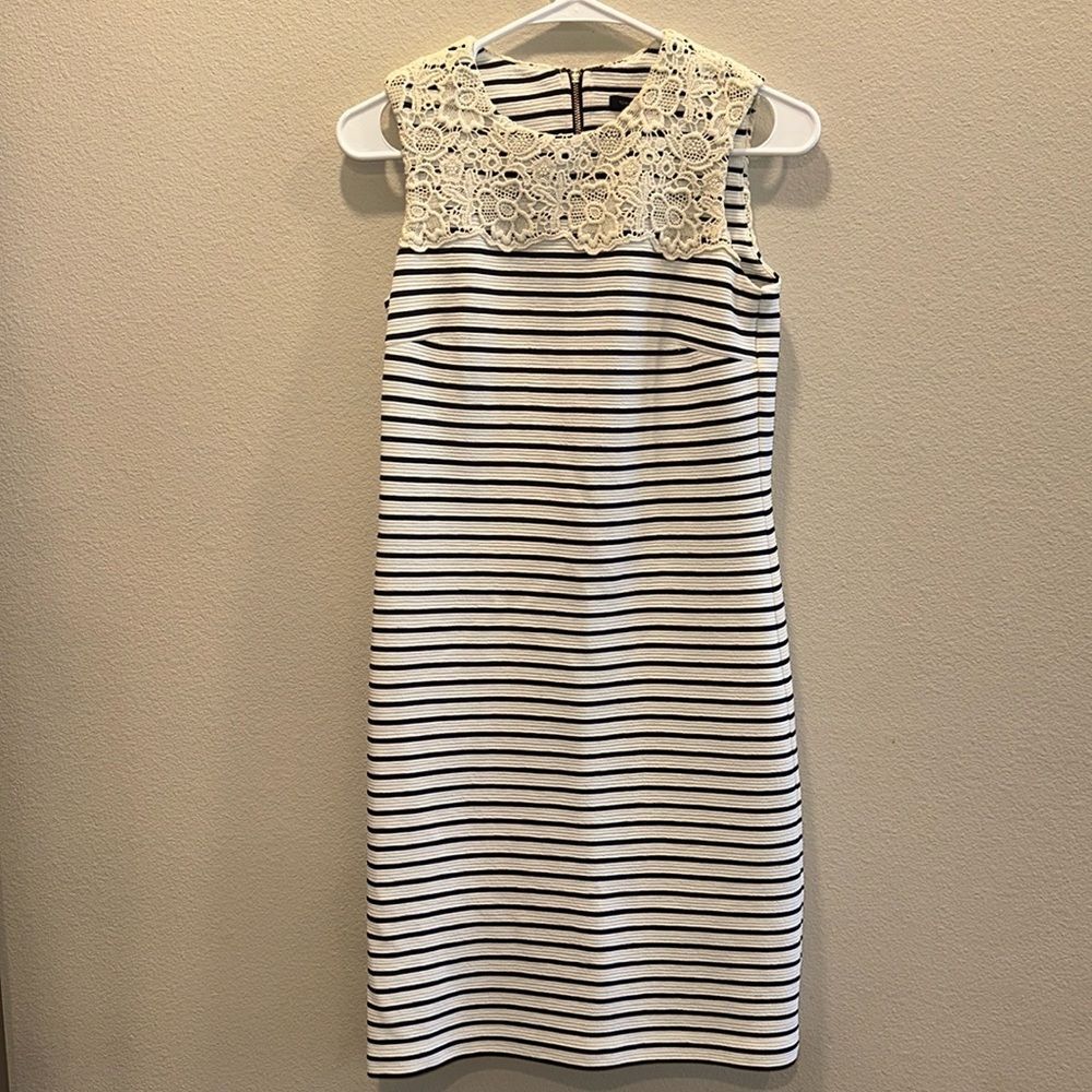 Tommy Hilfiger Sz 2 Blue and White Striped Dress Lace Nautical Coastal Summer